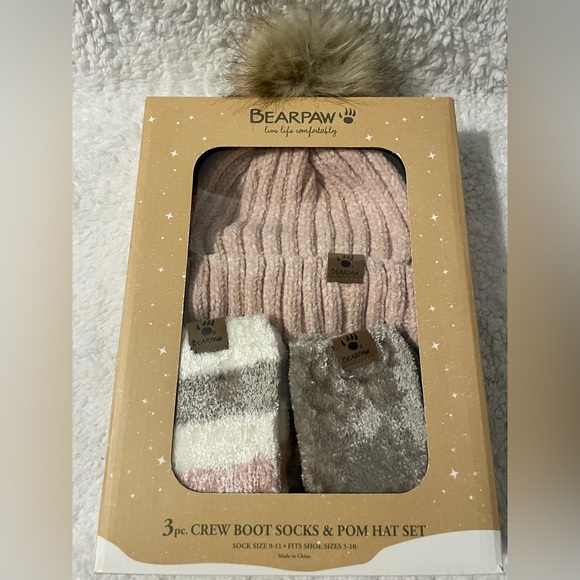 BearPaw Accessories - BearPaw Hat and Socks Set in Gift Box